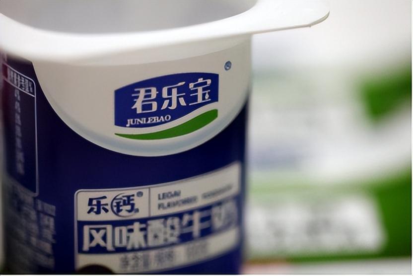 三鹿奶粉上市，科技重塑育兒生活，注入新活力