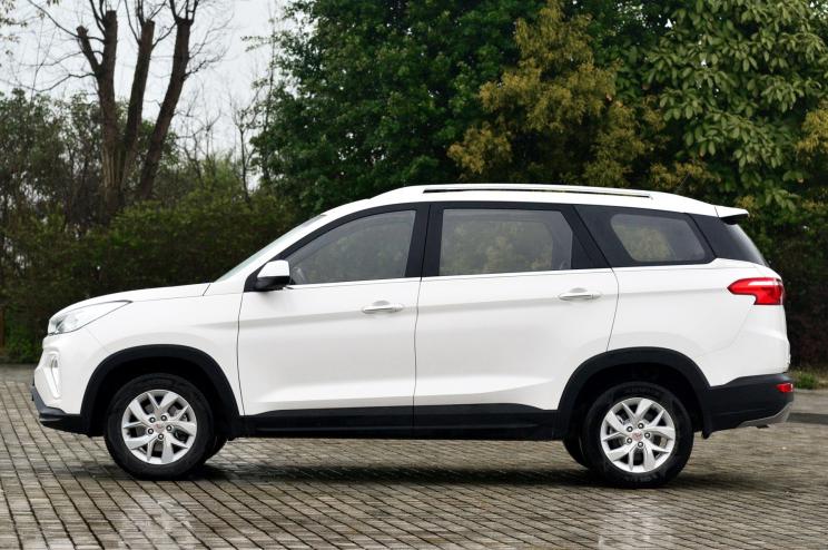 五菱宏光S3新款發(fā)布，引領(lǐng)車市新潮流！