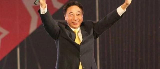 馮鞏最新消息揭秘，小巷美食奇遇中的驚喜